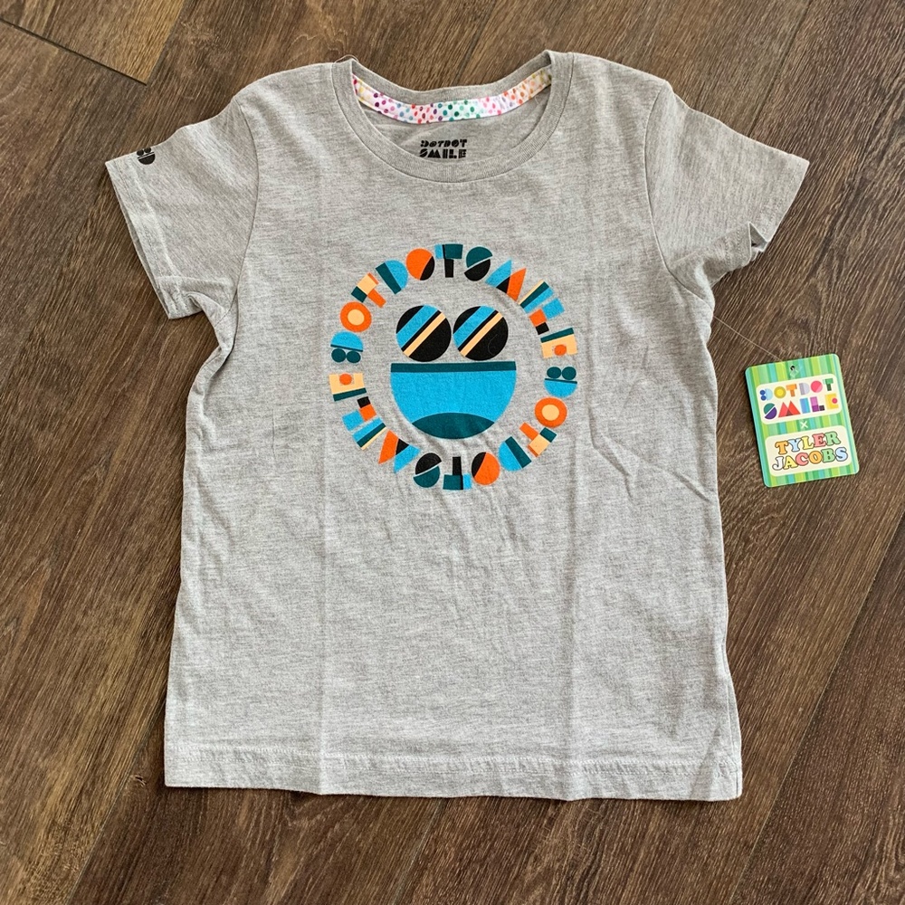 NWT Dot Dot Smile  Artist Collaboration T-Shirt, Grey, Size 8